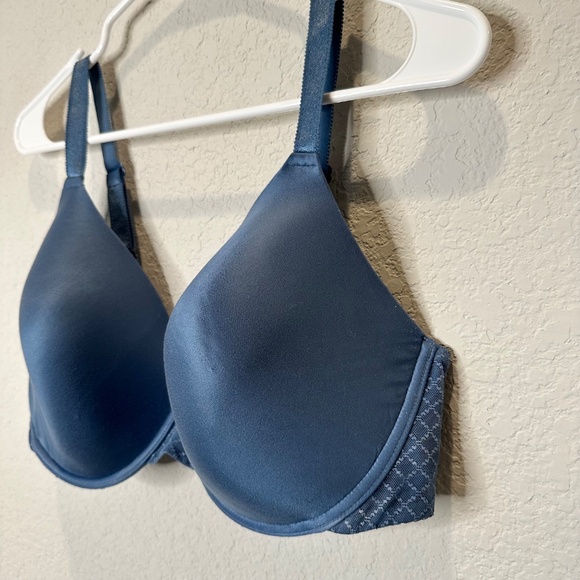 Chantelle Group Blue Lightly Padded Adjustable Bra - Size 38DDD - EUC - Picture 3 of 6